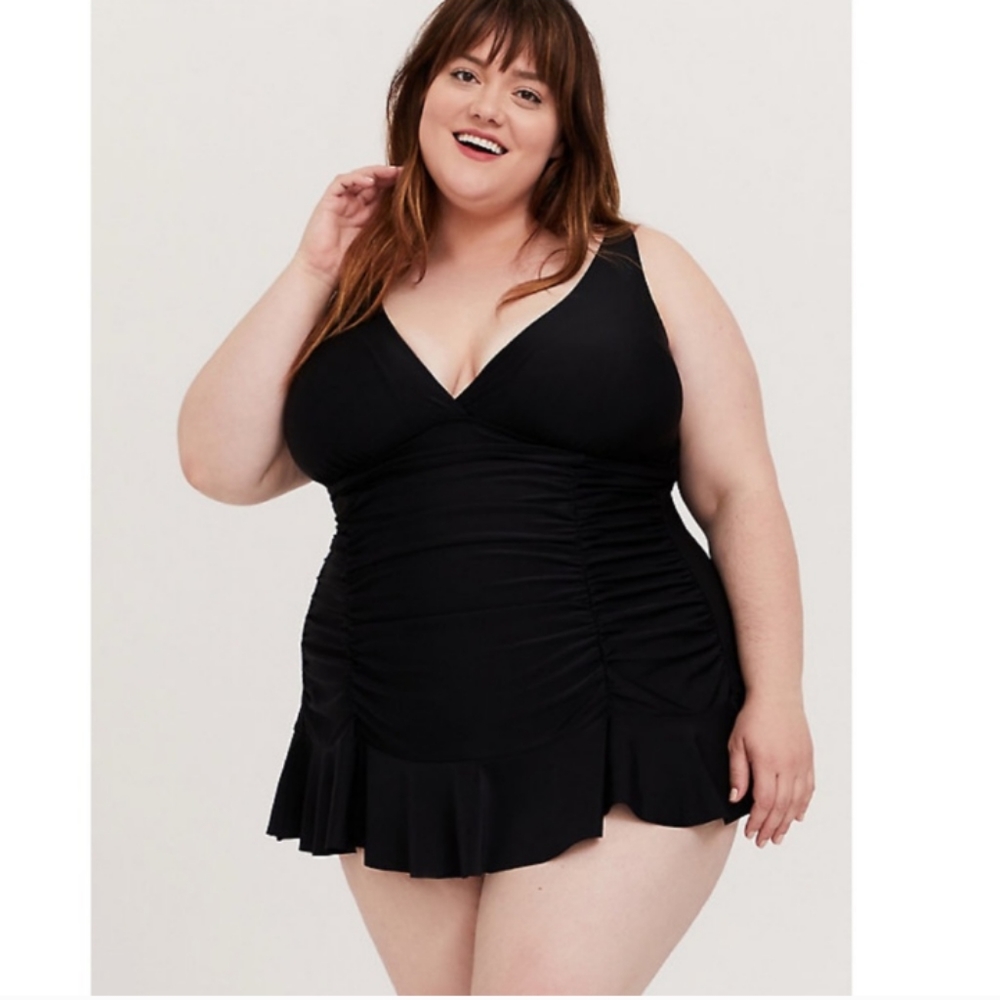 Torrid black swim dress swimsuit 4 5